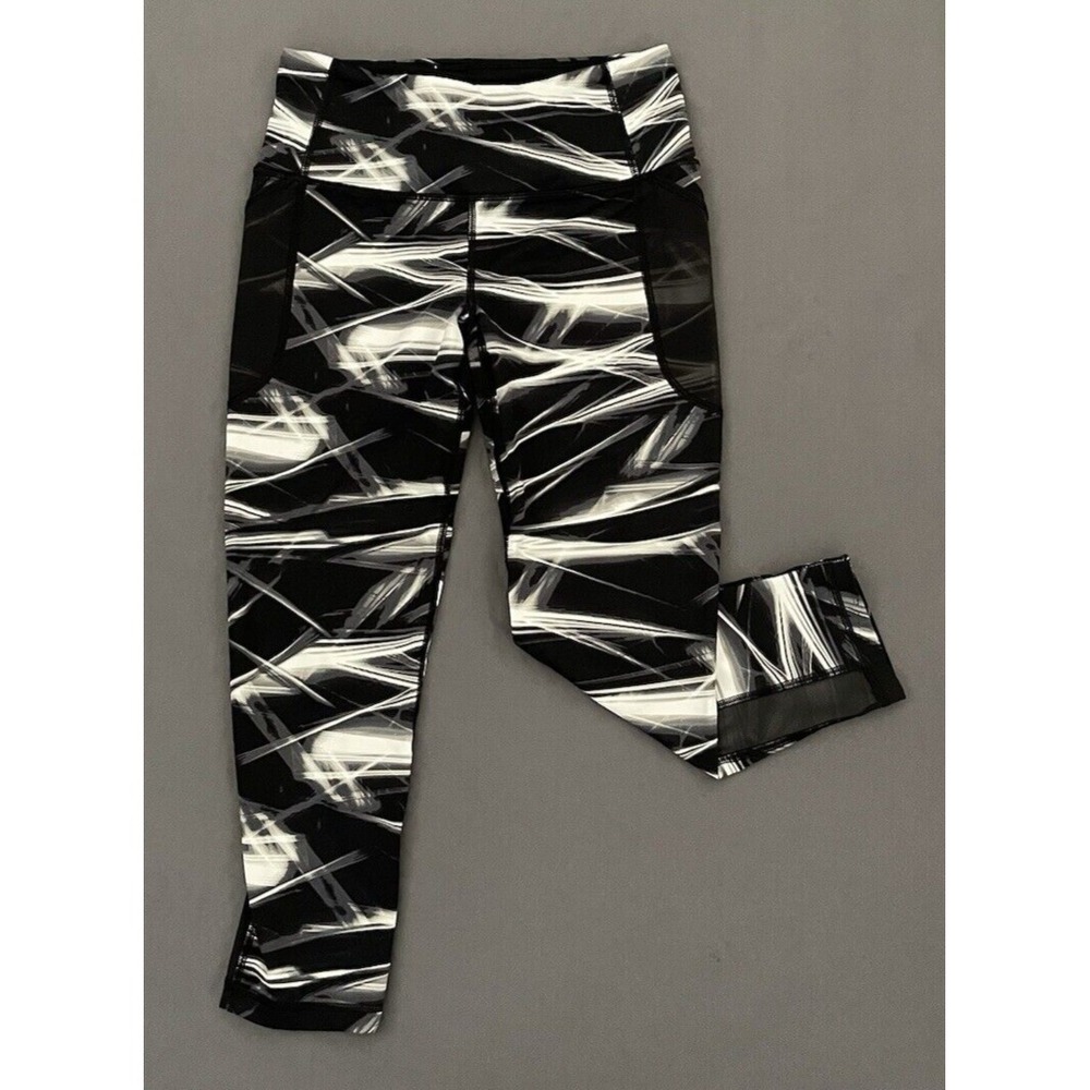 Victoria Secret Womens Small Black White Mesh Knockout Mid Rise Capri Leggings